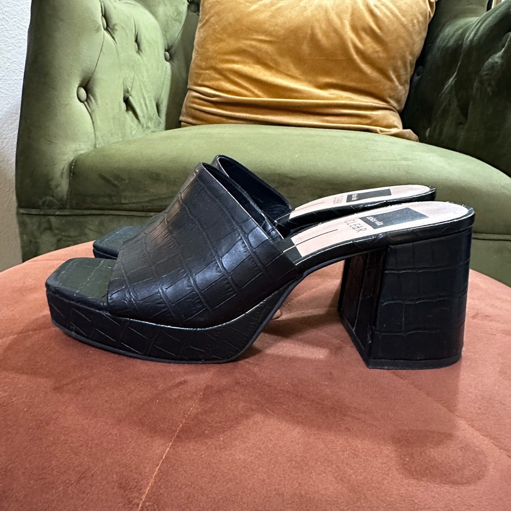 Dolce Vita Black Alligator Platform Sandal with Block Heel - Picture 3 of 7